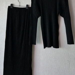 이세이미야케 플리츠플리즈탑+일제플리츠롱스커트외