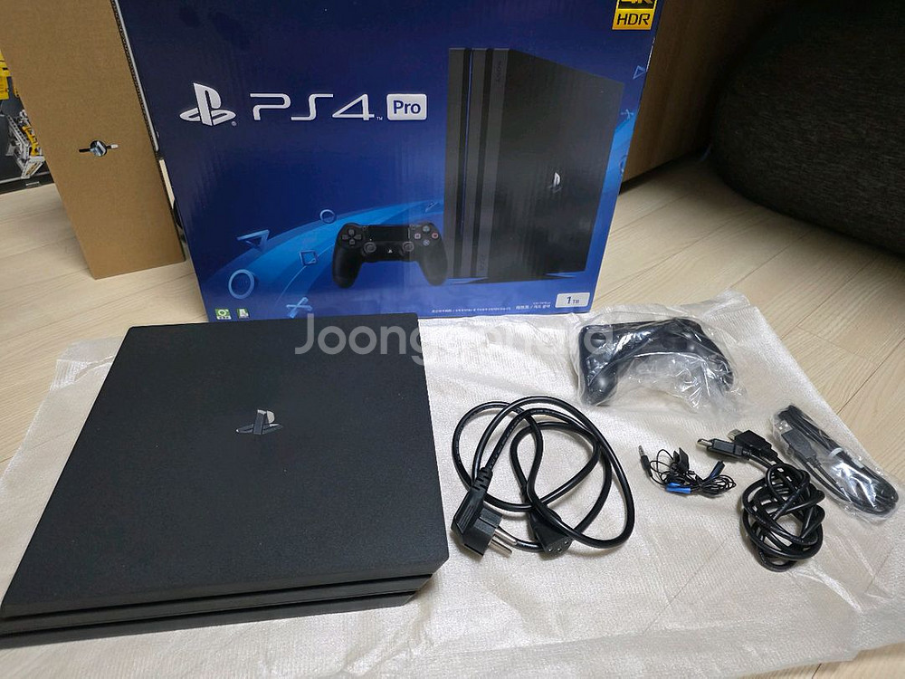 플스4 프로 1TB--0