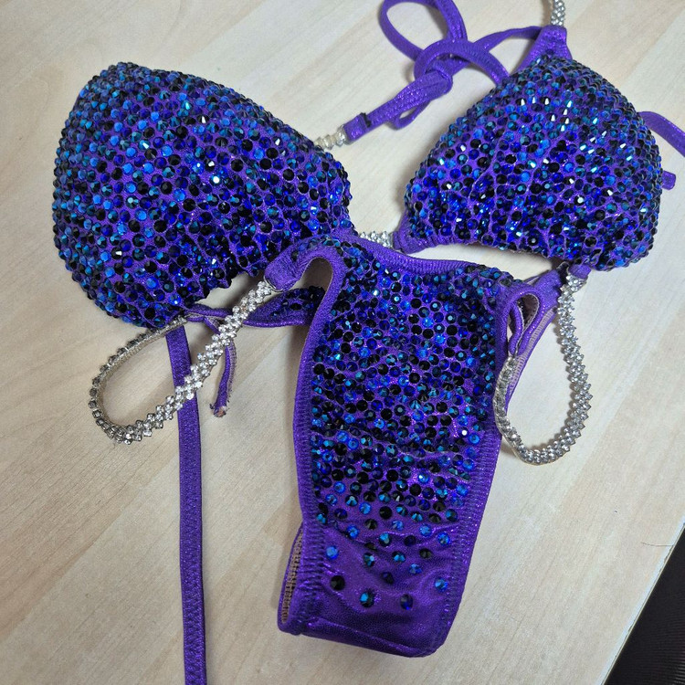 여자 비키니 대회 용품 이미지