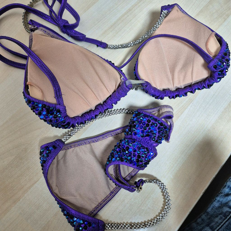 여자 비키니 대회 용품 이미지