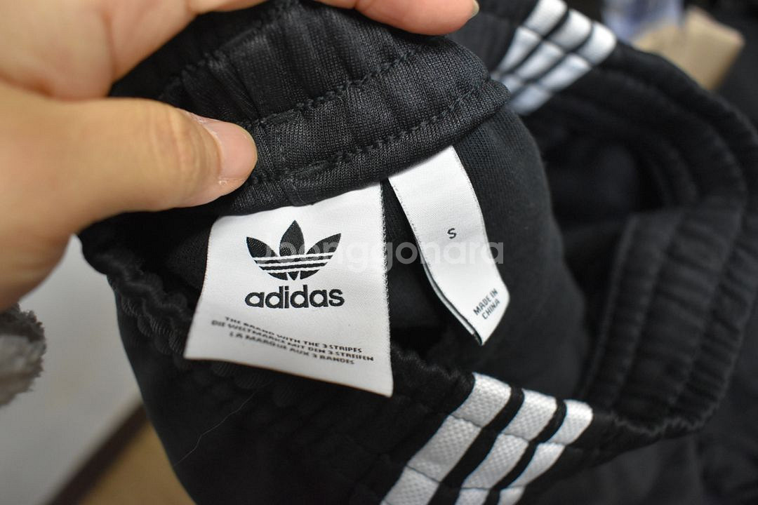 아디다스 반바지<<S>>--2