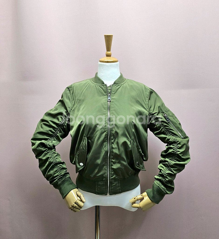 버쉬카 Bershka 셔링 항공점퍼 블루종--1