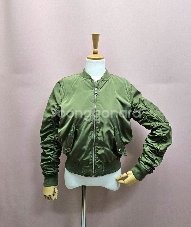 버쉬카 Bershka 셔링 항공점퍼 블루종--2
