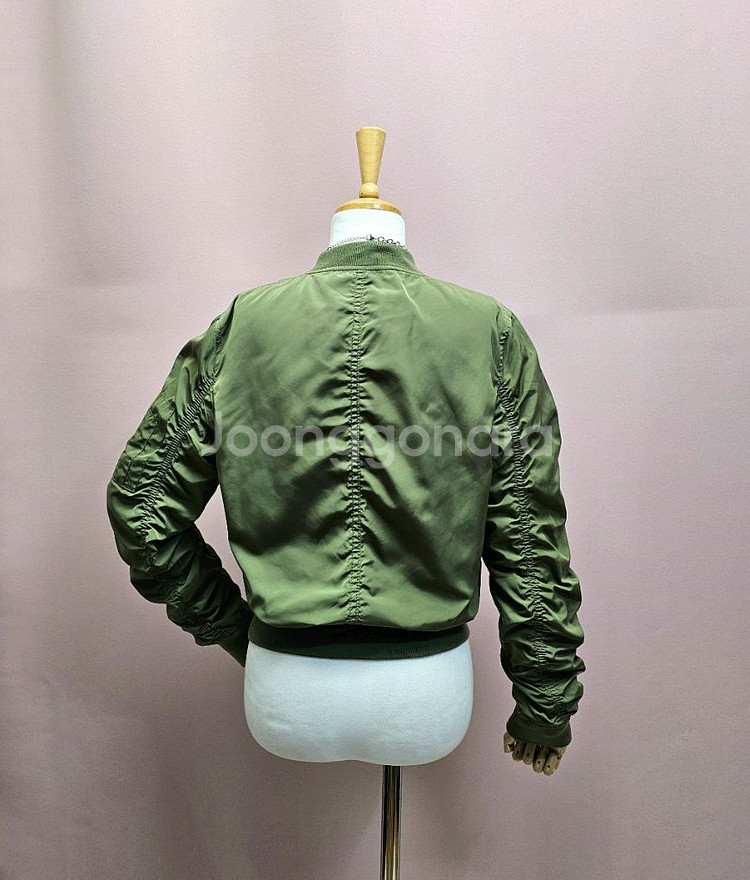 버쉬카 Bershka 셔링 항공점퍼 블루종--7