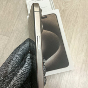 아이폰 15 PRO MAX 512gb내츄럴티타늄. 박풀