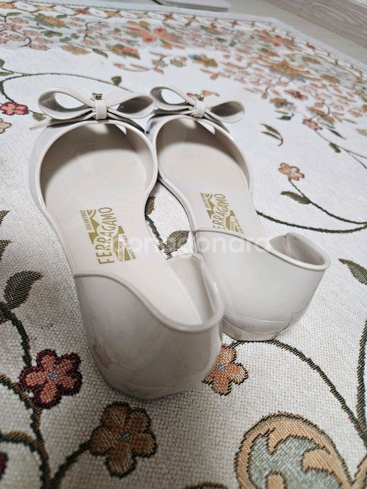 페라가모 젤리슈즈5사이즈--2