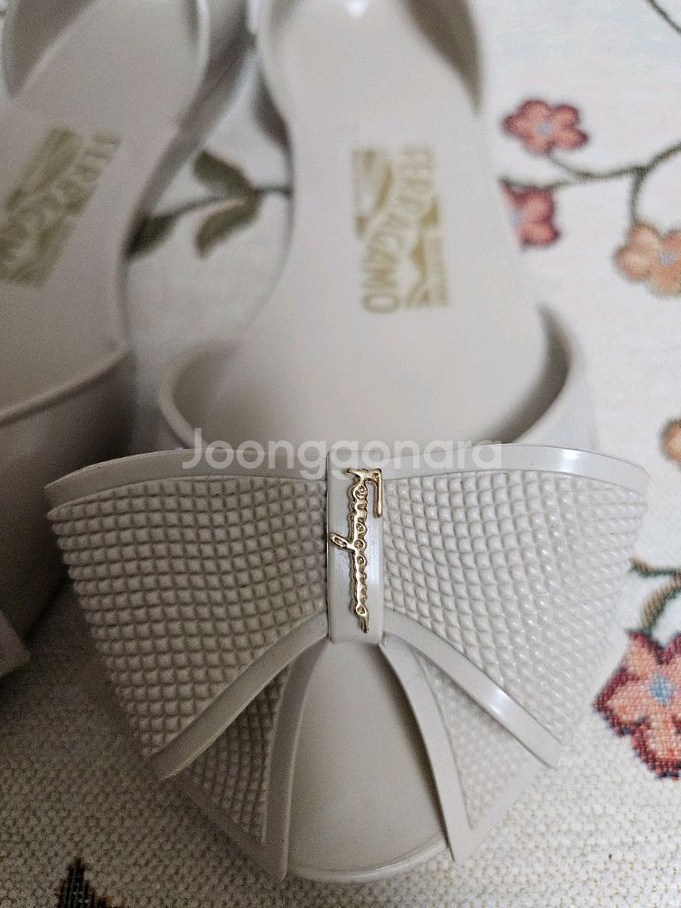 페라가모 젤리슈즈5사이즈--1