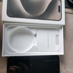 아이폰 15 Pro 512gb 네츄럴티타늄 s+급