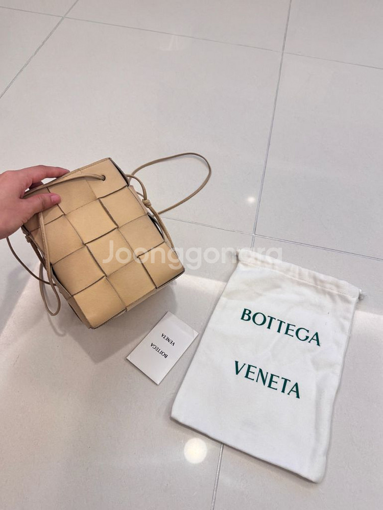 보테가베네타 카세트백 포리지--0