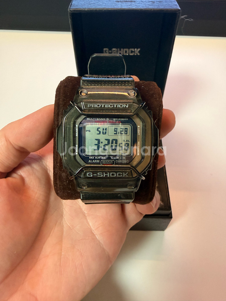 지샥 gw-s5600 카본 스퀘어 판매합니다--0