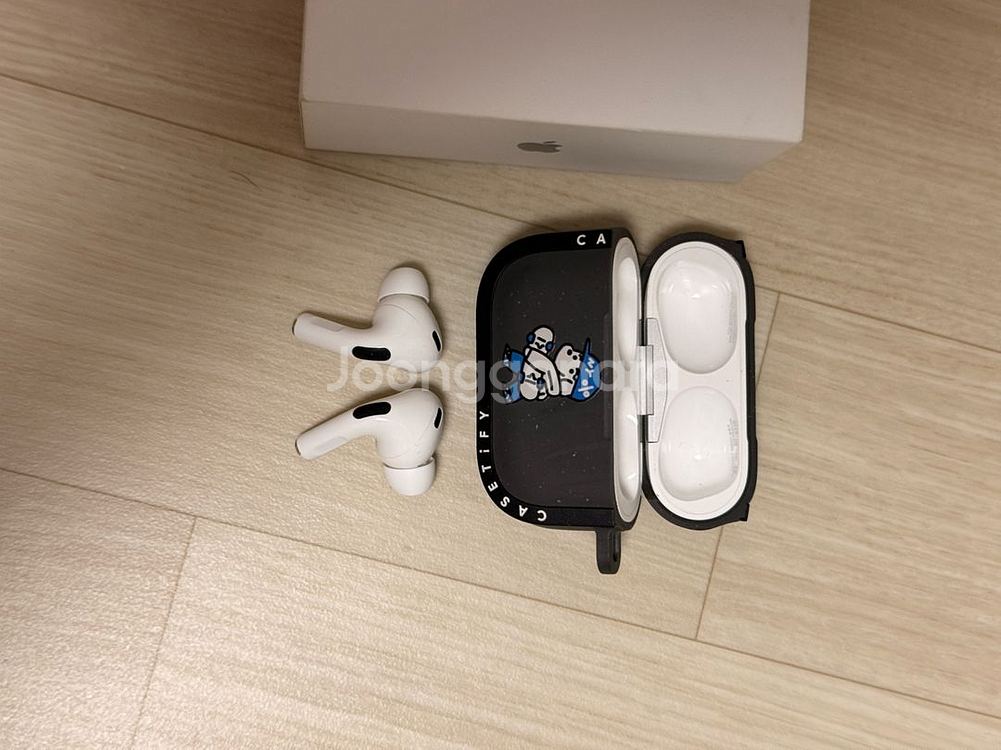 Apple 에어팟 프로 2세대 (USB-C) 판매합니다--2