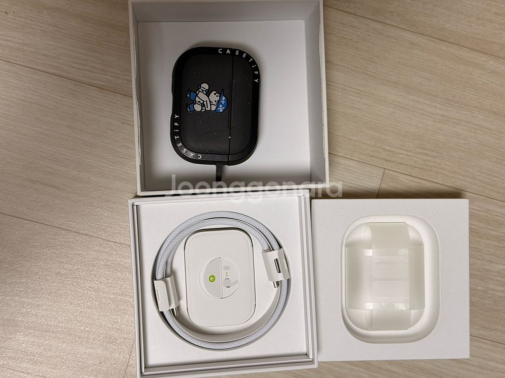 Apple 에어팟 프로 2세대 (USB-C) 판매합니다--4