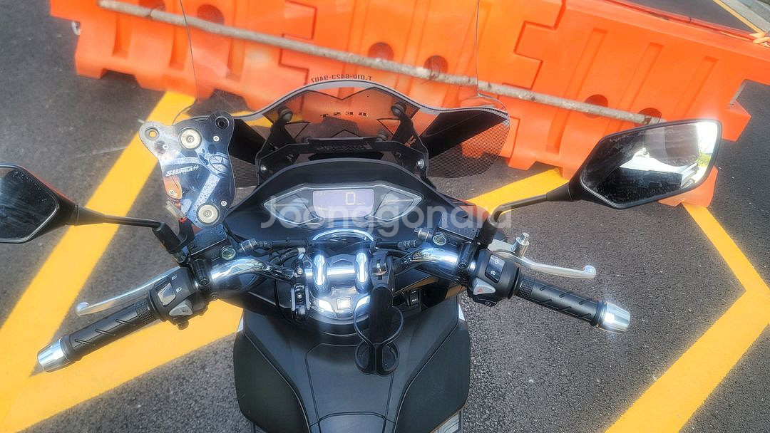 혼다 pcx125 24년식 5400km 배달세팅--3