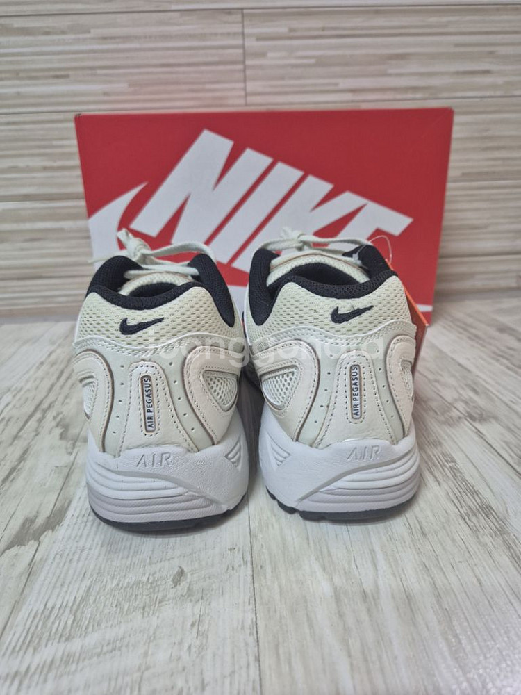 새상품(W275/W280) 나이키 우먼스 에어 페가수스--5