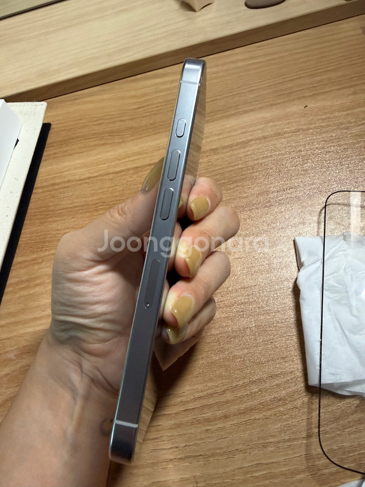 아이폰 16프로 화이트 128G--4