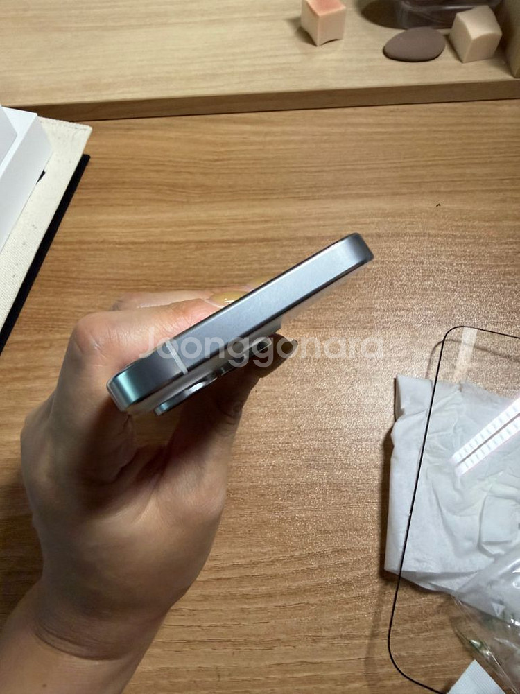 아이폰 16프로 화이트 128G--12