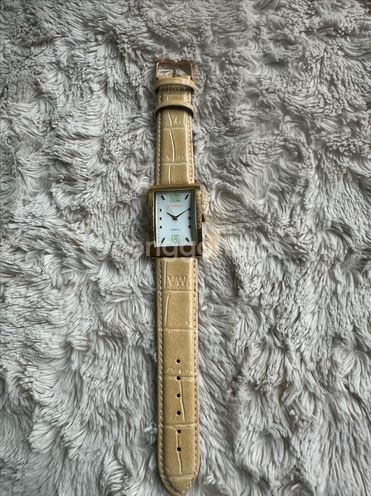 폭스바겐골드톤 빈티지 시계 (미사용급) 판매합니다--0