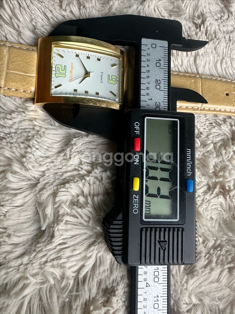 폭스바겐골드톤 빈티지 시계 (미사용급) 판매합니다--9