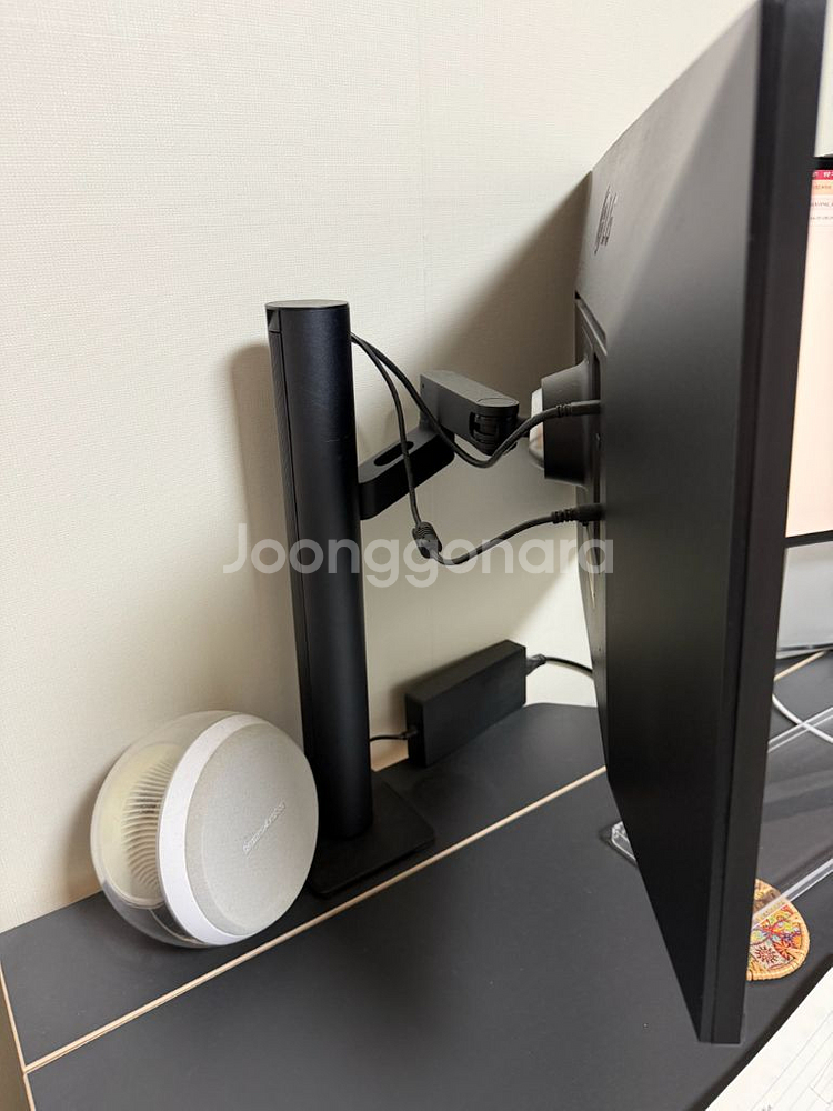 LG 27인치 4k (27un880) 팝니다--1