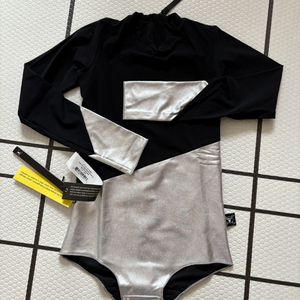 누누누 롱슬리브 수영복 새상품 8-9y