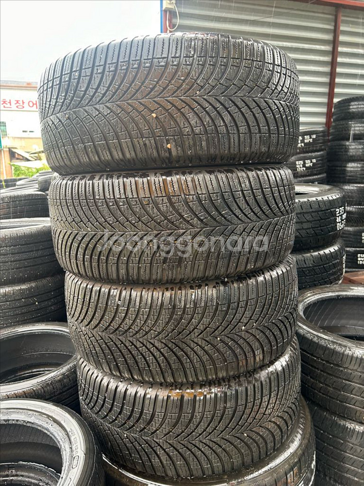 245/45R18 중고타이어 판매합니다--0