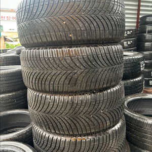 245/45R18 중고타이어 판매합니다