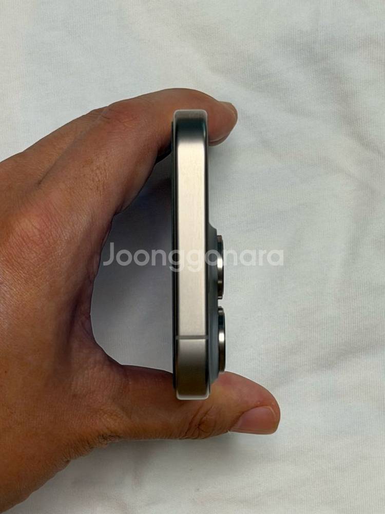 아이폰 15 Pro 256 네추럴티타늄 케이스 케이지--4