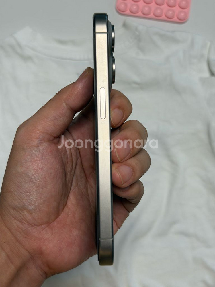 아이폰 15 Pro 256 네추럴티타늄 케이스 케이지--12