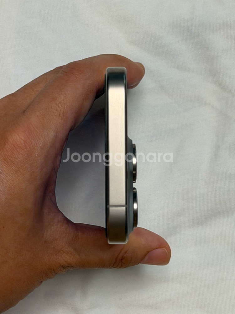 아이폰 15 Pro 256 네추럴티타늄 케이스 케이지--13