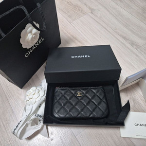 11/15까지.새상품 풀박. 샤넬미니파우치 금장