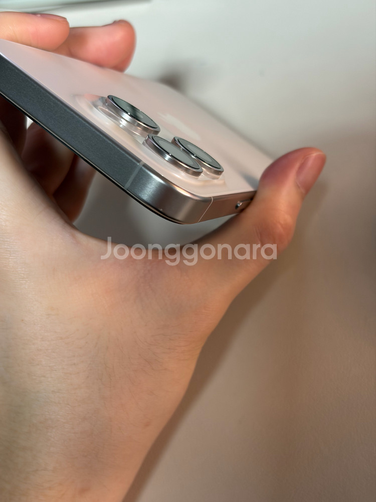 아이폰 15프로 256기가--9