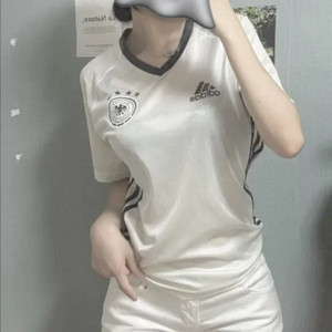 아디다스 화이트 반팔티