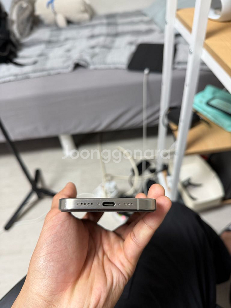 iPhone 15 Pro 뉴트럴 티타늄 풀박스--3