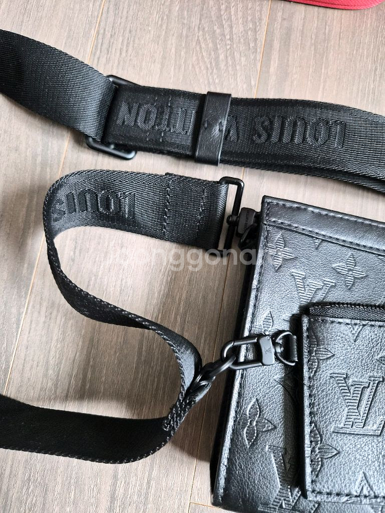 루이비통 가스통 크로스백--1