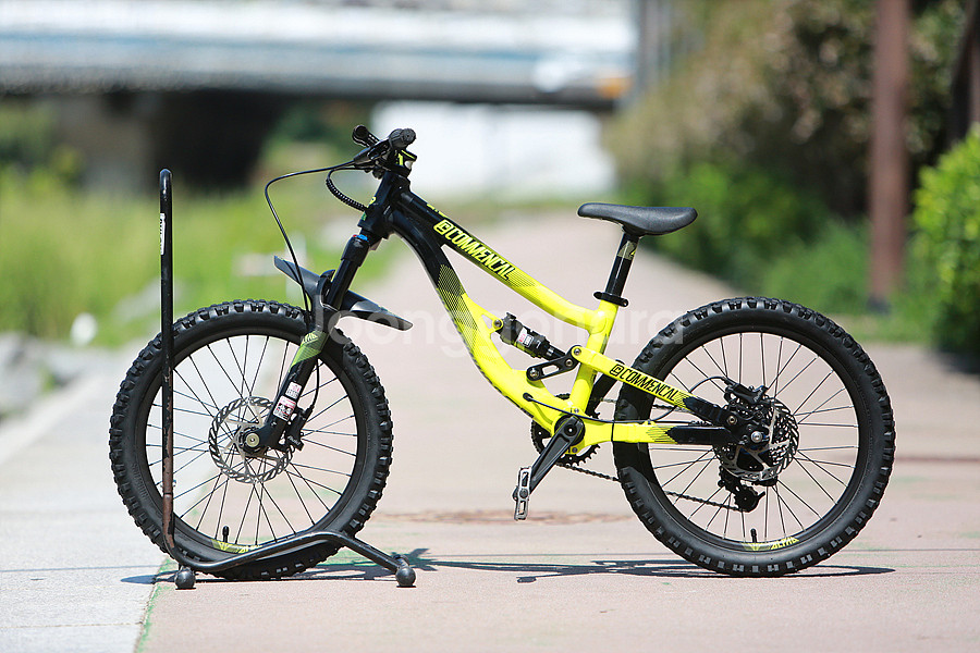 17년 코멘샬 슈프림 20인치 DH 풀샥 어린이 자전거--1