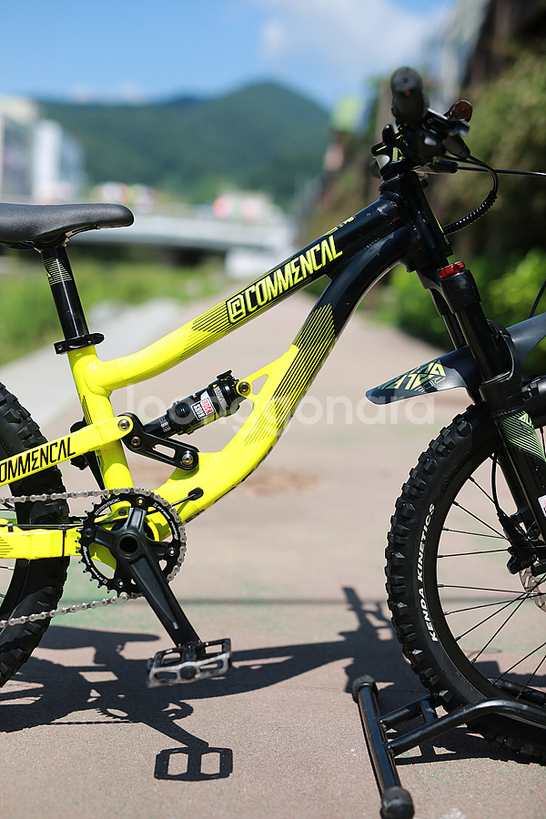 17년 코멘샬 슈프림 20인치 DH 풀샥 어린이 자전거--4