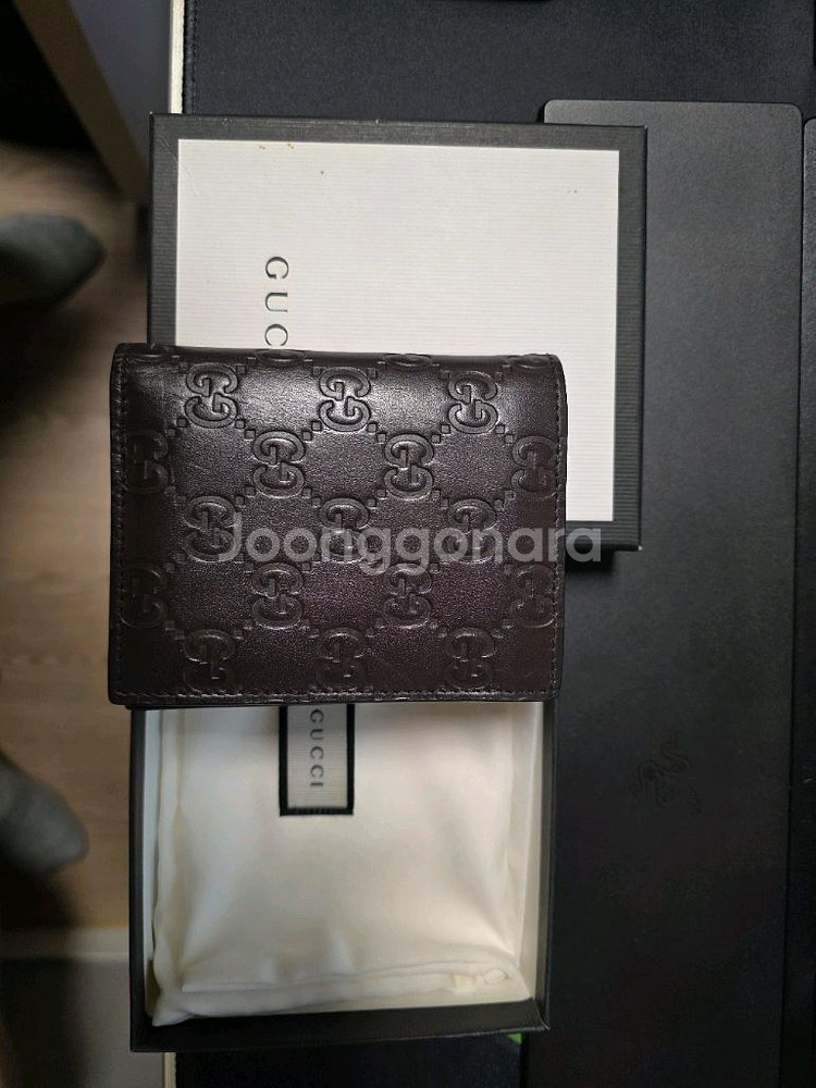 구찌 정품 남성반지갑 팝니다--0