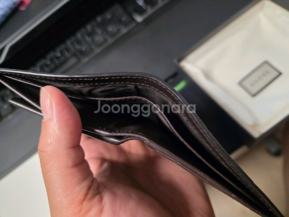 구찌 정품 남성반지갑 팝니다--6