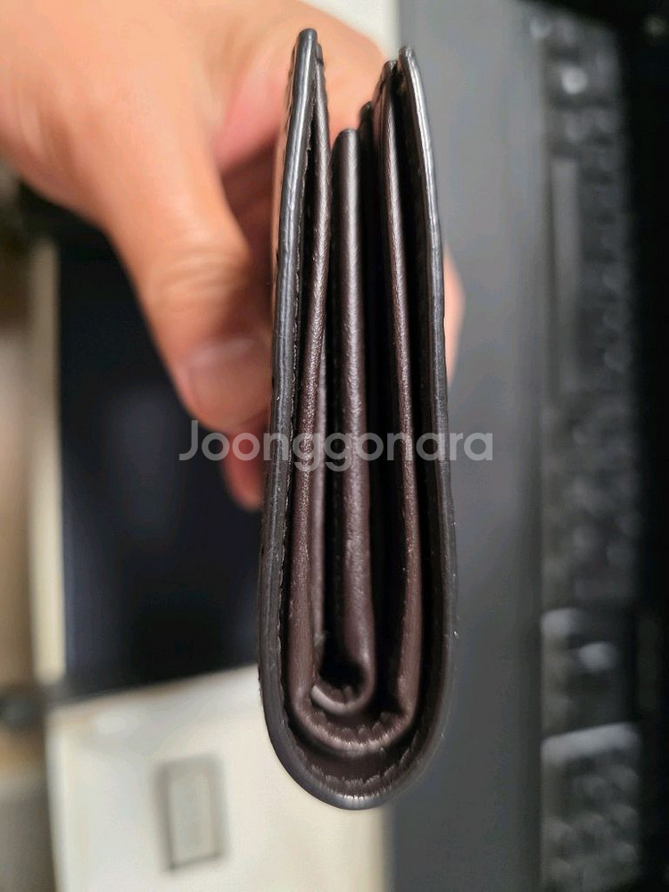 구찌 정품 남성반지갑 팝니다--5