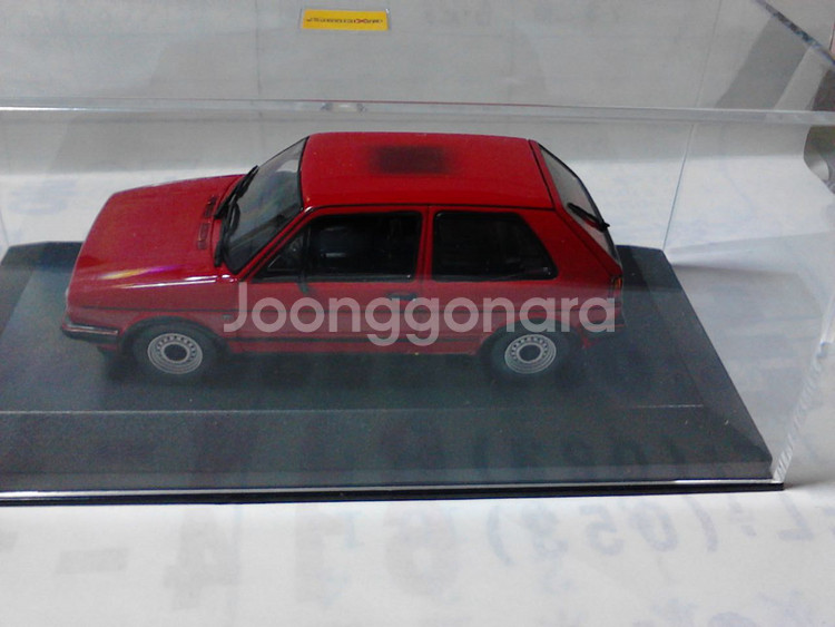 1:43 다이캐스트 미니카.. 골프gti 1985--1