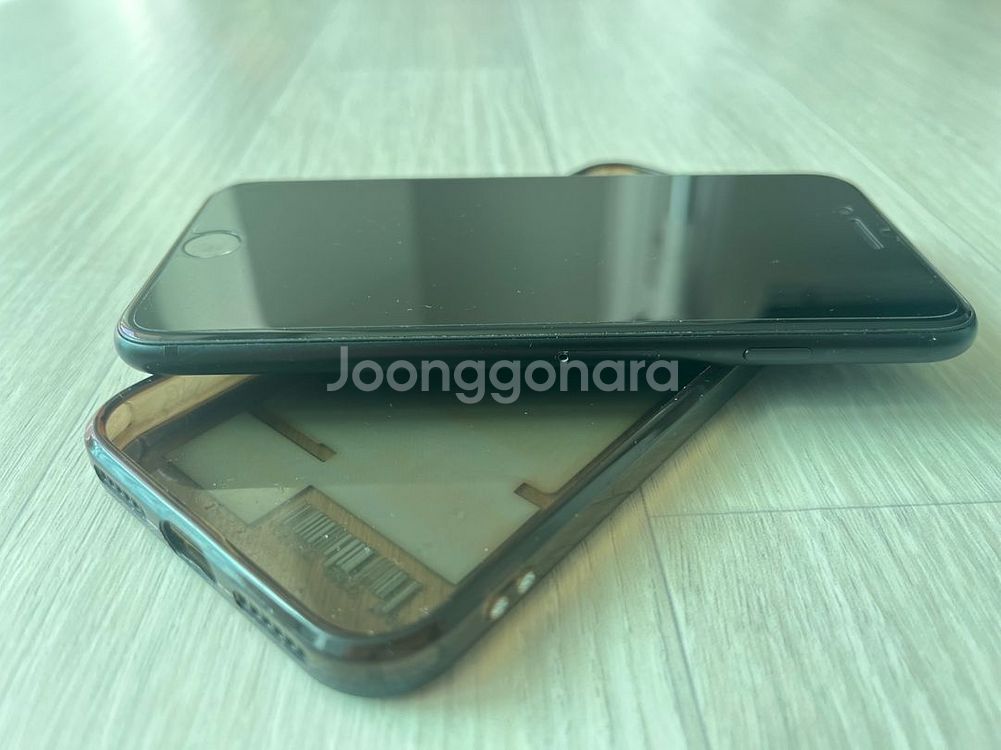 아이폰 SE2 블랙 256GB--1