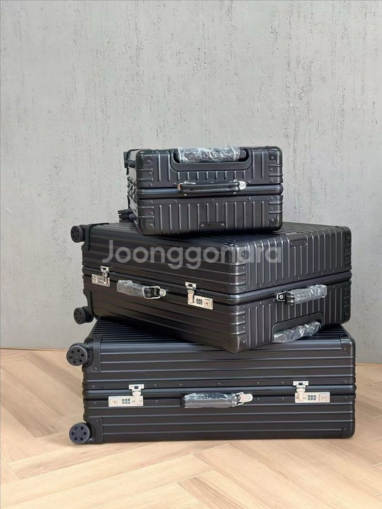 리모와 클래식 캐리어 21/26/30인치--4