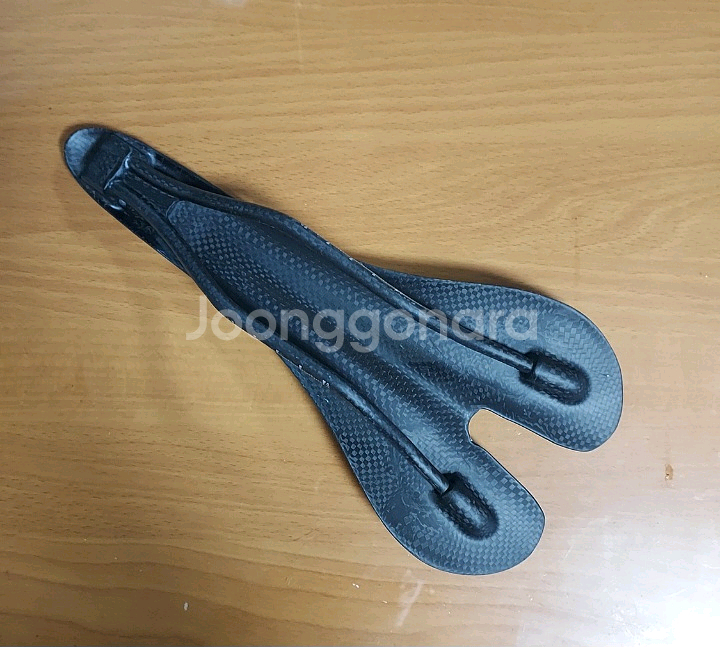8[빠른배송] 자전거안장 카본안장--1
