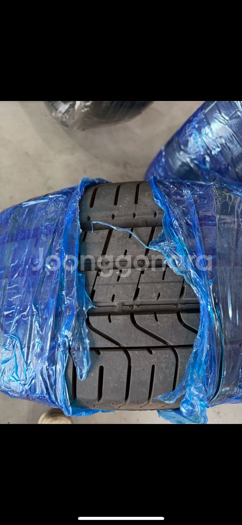 피제로 PZERO PZ4 275/35/21 2짝 팝니다--0