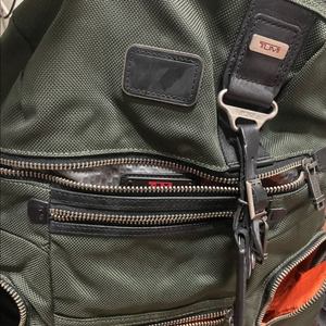 투미 백팩 올리브 그린