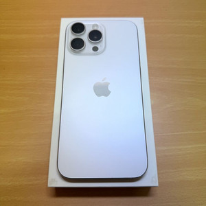 (팝니다)아이폰 16 Pro Max white(자급제)