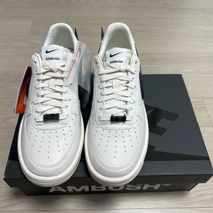 나이키 X 앰부쉬 에어포스 1 로우 화이트 260 판매