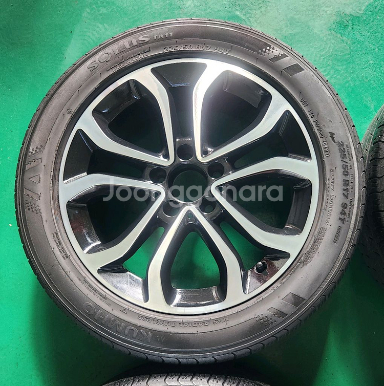 벤츠C클래스 W205 정품17인치 휠타이어 판매--4