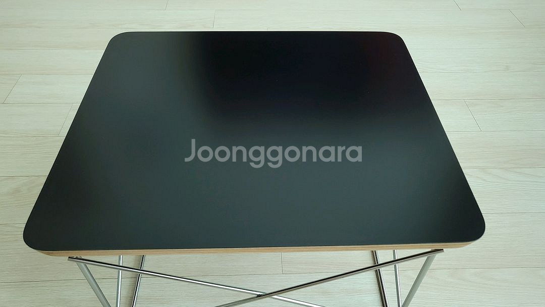 허먼밀러 임스 로우테이블(블랙/크롬) 새상품--3