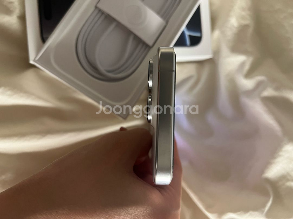 아이폰 16 pro 256gb--3